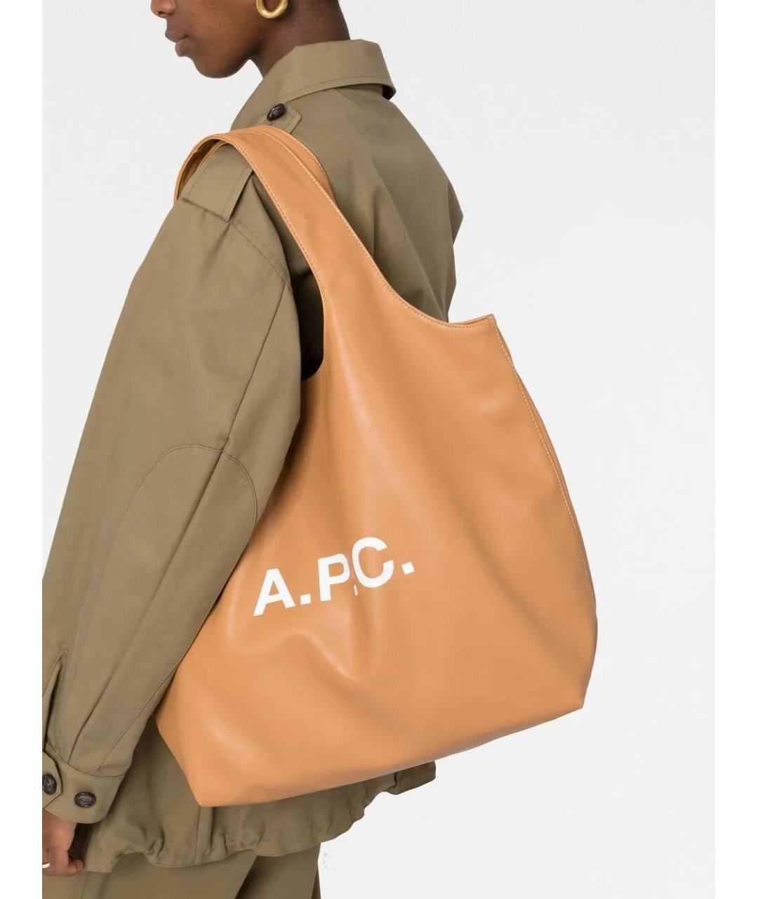 A.P.C. Бежевая синтетическая сумка тоут, фото 2