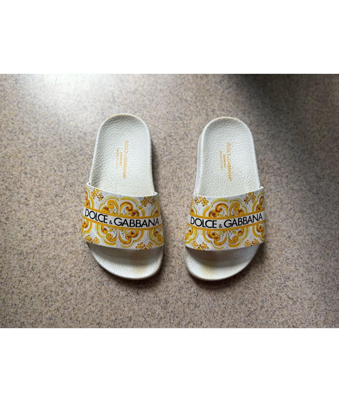 DOLCE&GABBANA Желтые кожаные сандалии и шлепанцы, фото 2
