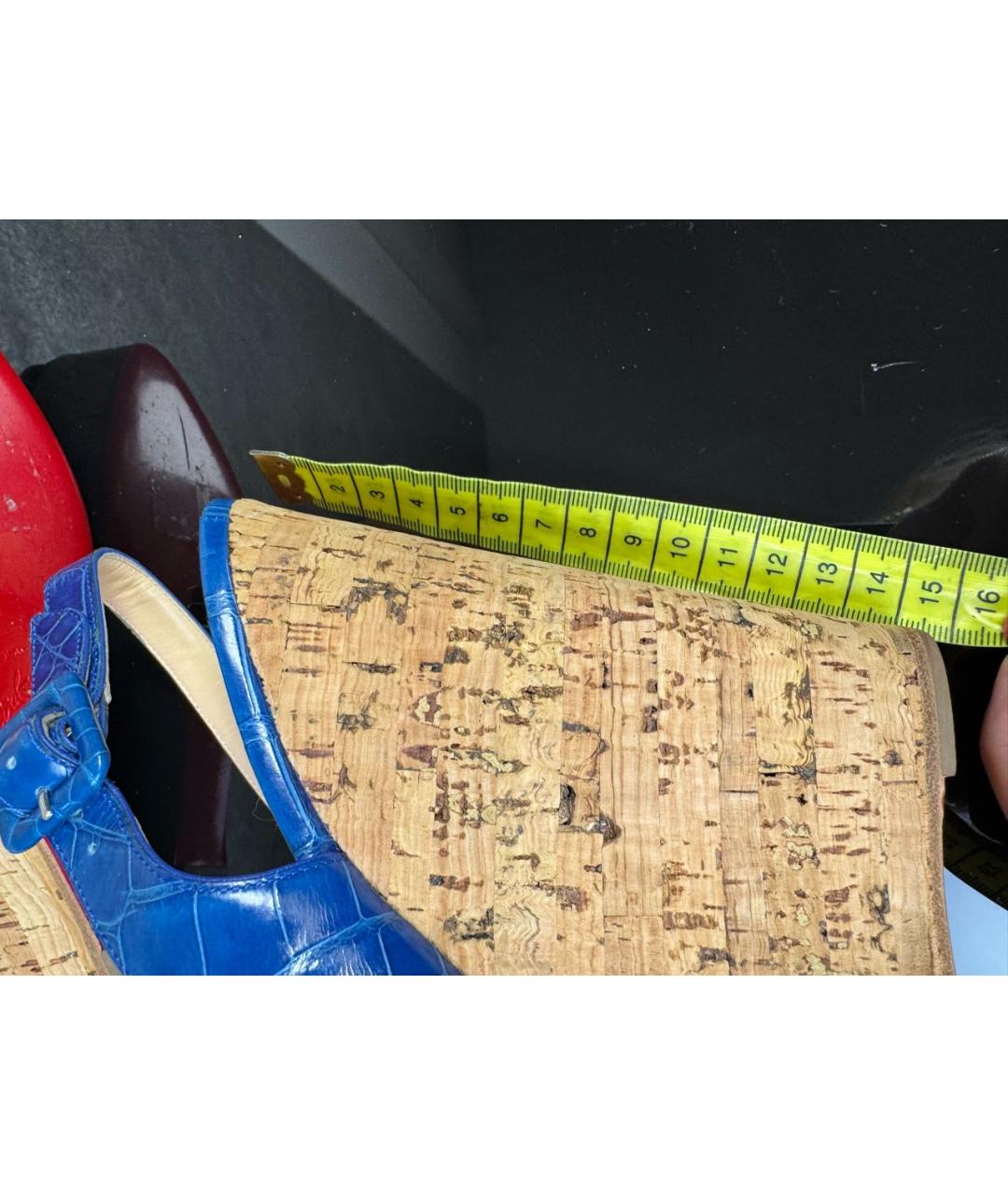 CHRISTIAN LOUBOUTIN Синие босоножки из экзотической кожи, фото 8