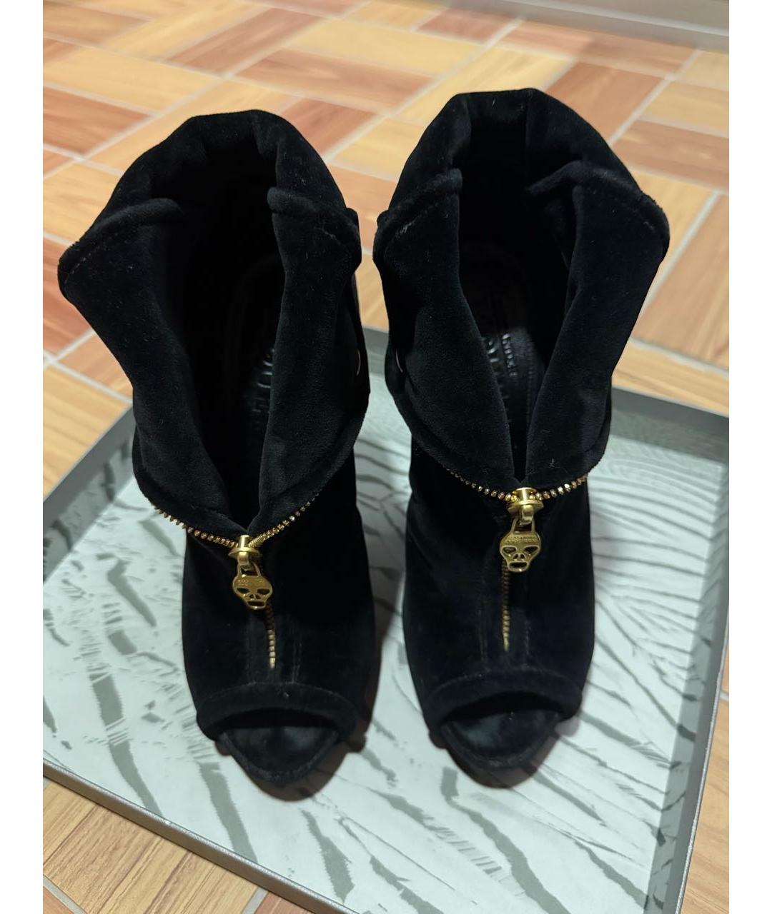 ALEXANDER MCQUEEN Черные бархатные туфли, фото 3
