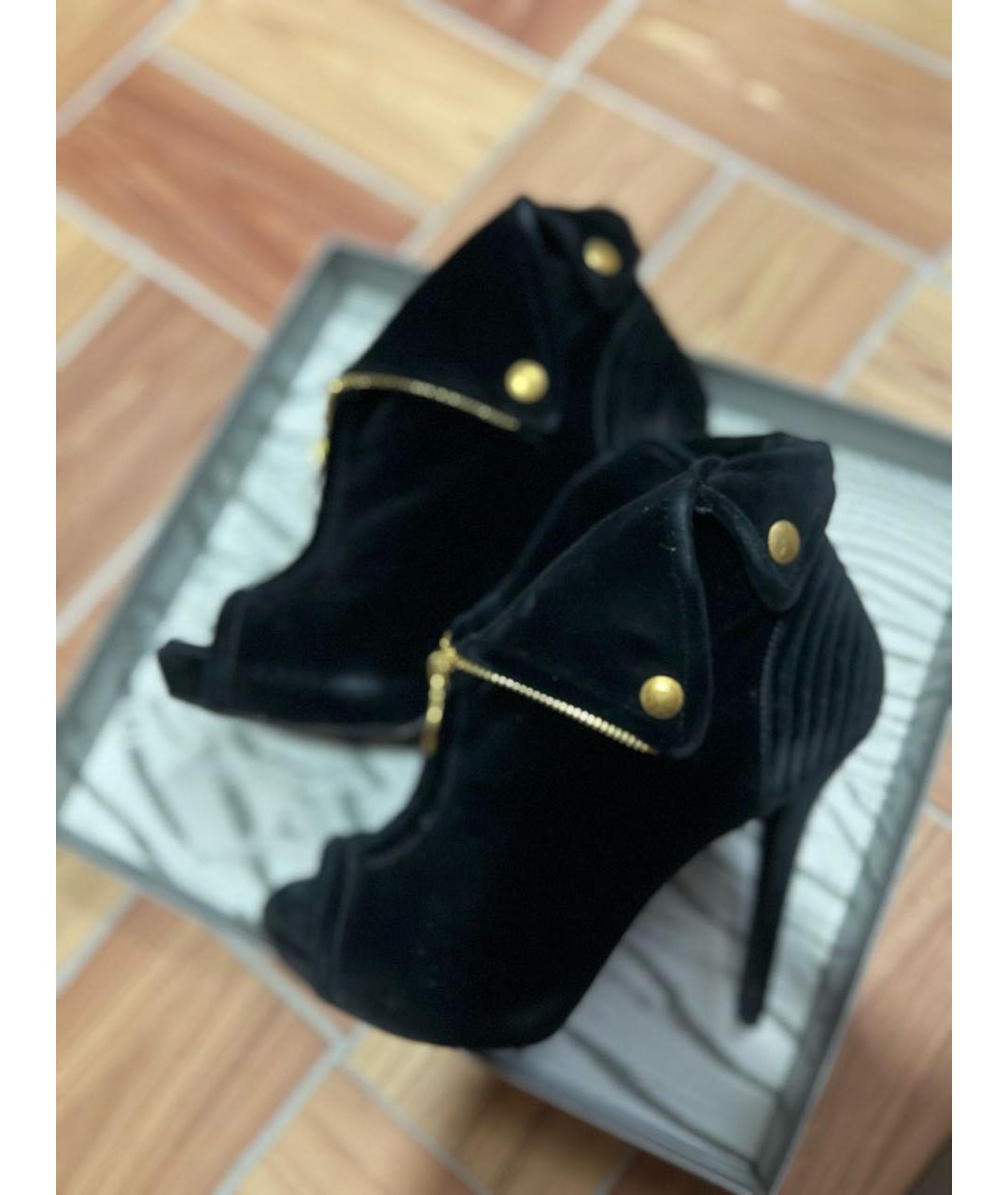 ALEXANDER MCQUEEN Черные бархатные туфли, фото 4