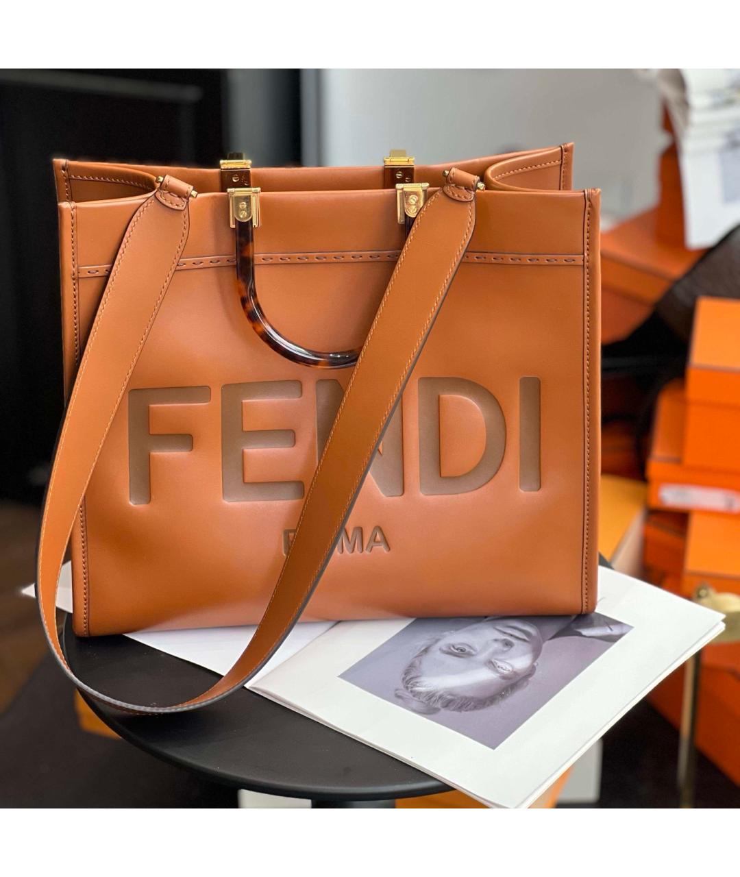FENDI Желтая кожаная сумка с короткими ручками, фото 3