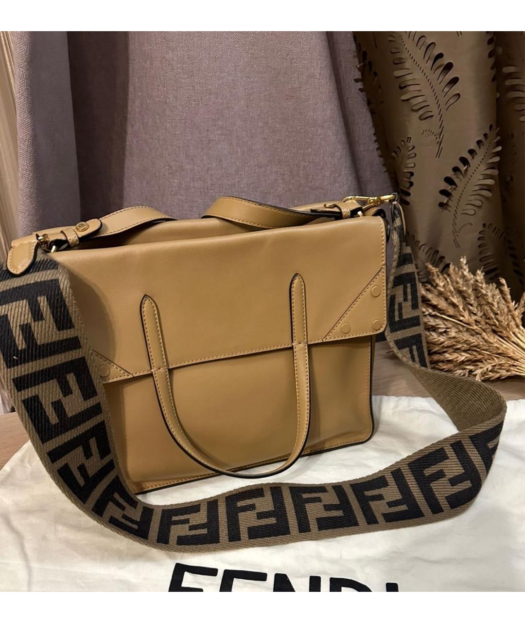 FENDI Горчичная кожаная сумка с короткими ручками, фото 5