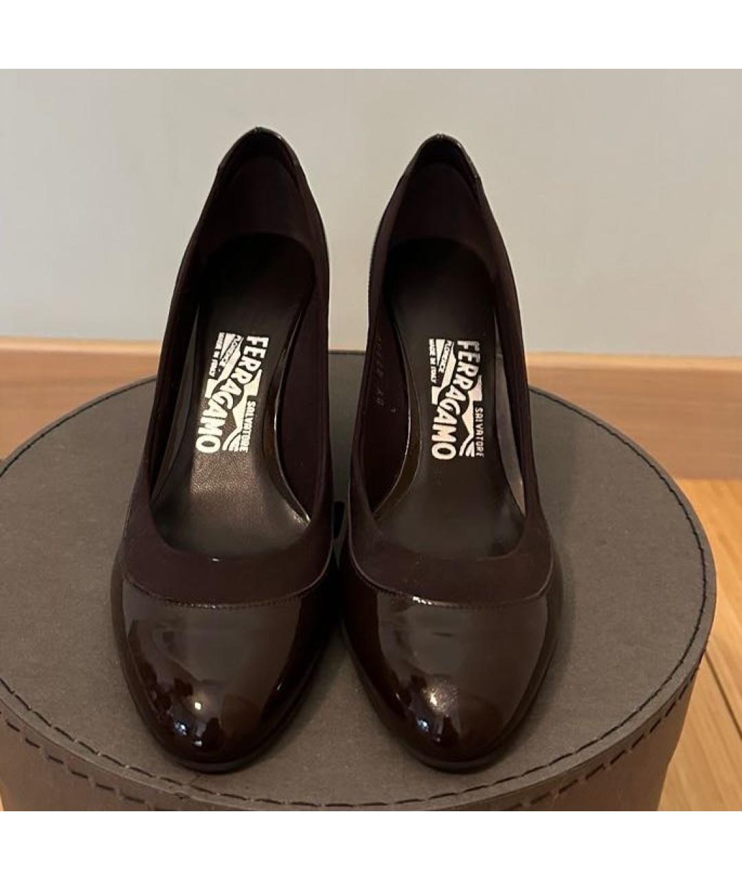 FERRAGAMO Коричневые туфли из лакированной кожи, фото 2