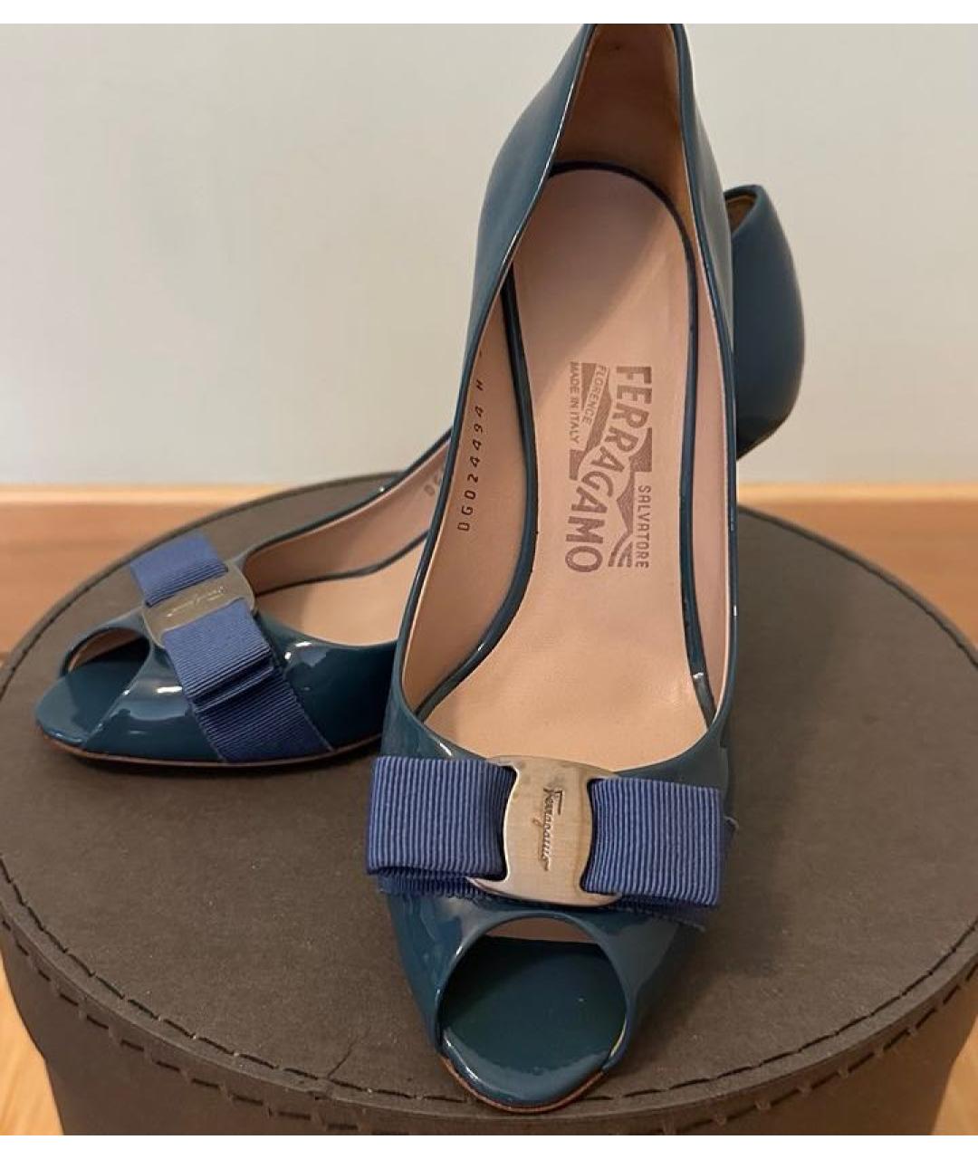 FERRAGAMO Зеленые туфли из лакированной кожи, фото 3
