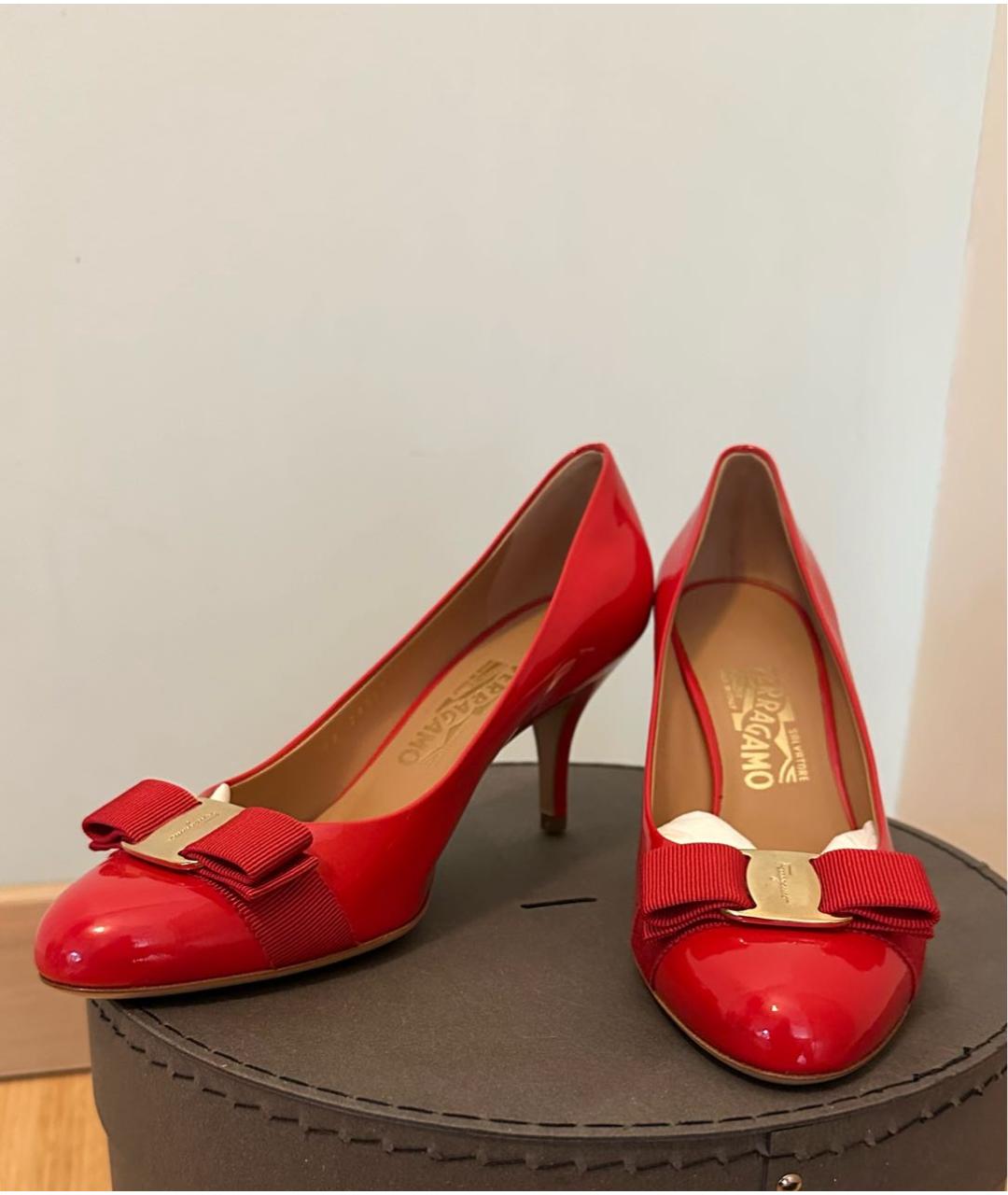 FERRAGAMO Красные туфли из лакированной кожи, фото 3