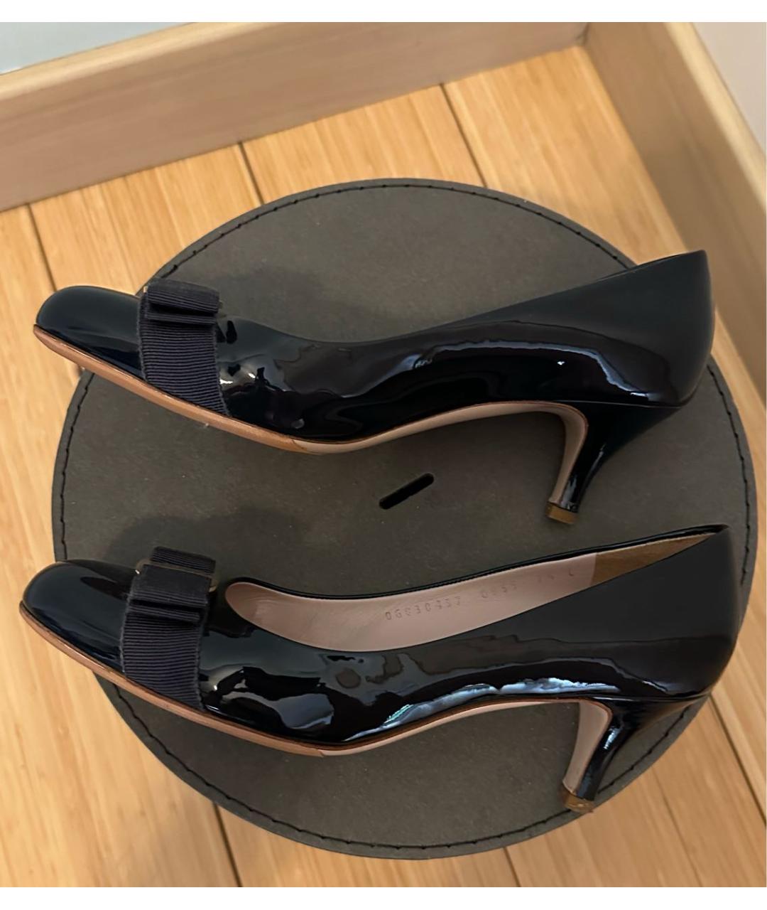 FERRAGAMO Черные туфли из лакированной кожи, фото 7