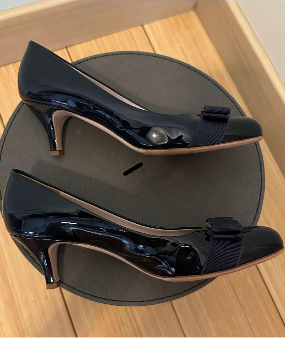 FERRAGAMO Черные туфли из лакированной кожи, фото 6