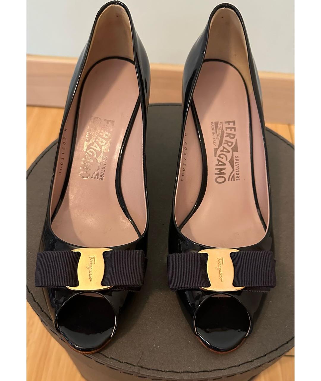 FERRAGAMO Черные туфли из лакированной кожи, фото 2