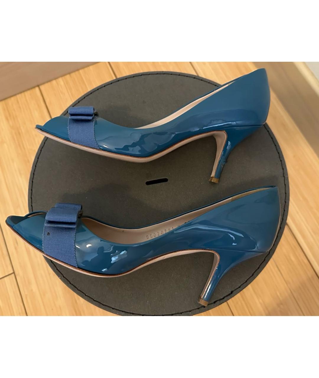 FERRAGAMO Синие туфли из лакированной кожи, фото 6