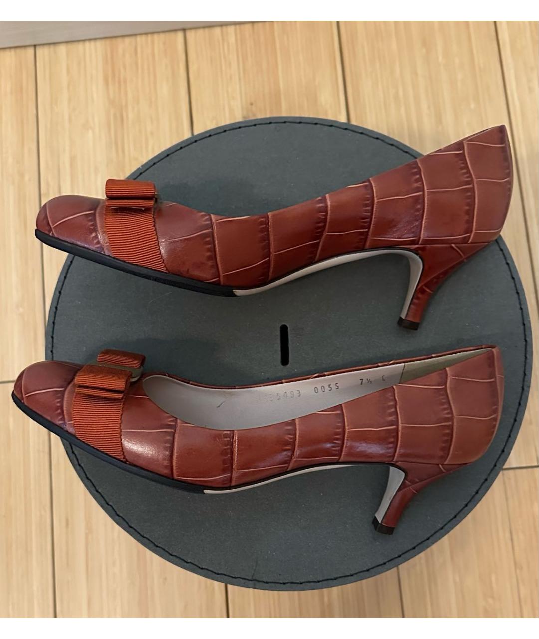 FERRAGAMO Коричневые кожаные туфли, фото 6