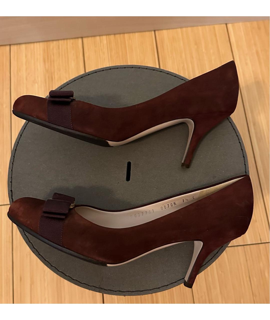 FERRAGAMO Коричневые замшевые туфли, фото 5