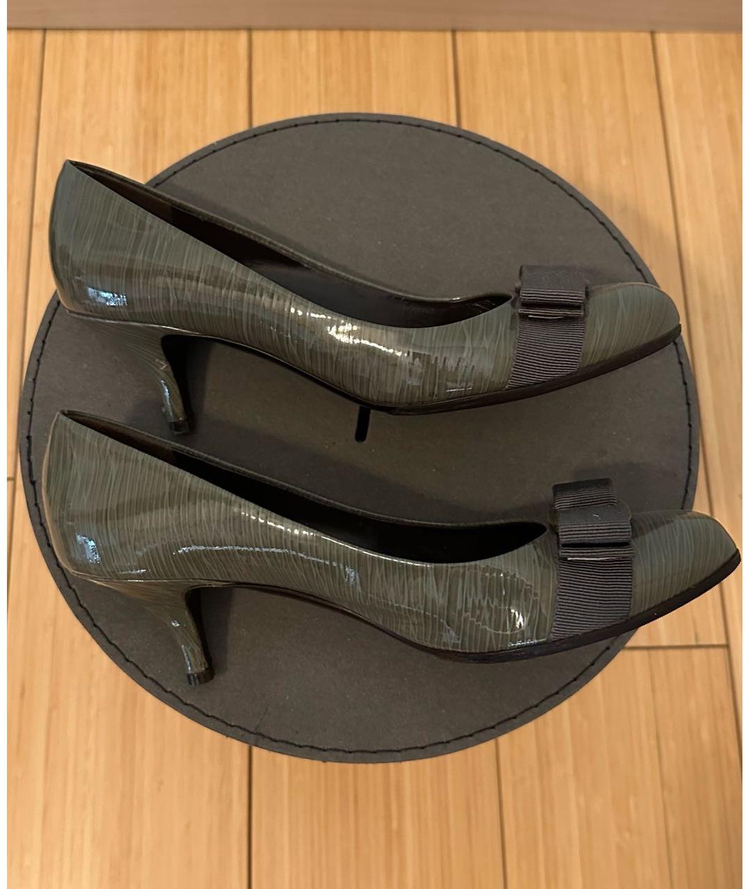 FERRAGAMO Зеленые туфли из лакированной кожи, фото 6