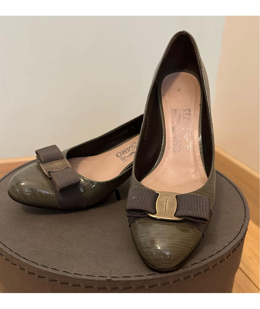 FERRAGAMO Зеленые туфли из лакированной кожи, фото 3
