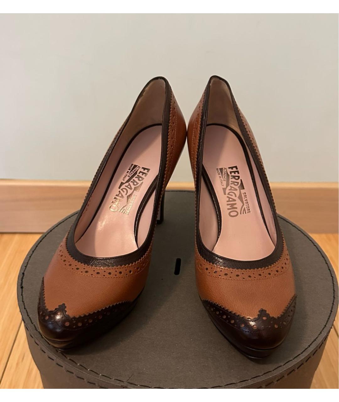 FERRAGAMO Коричневые кожаные туфли, фото 2