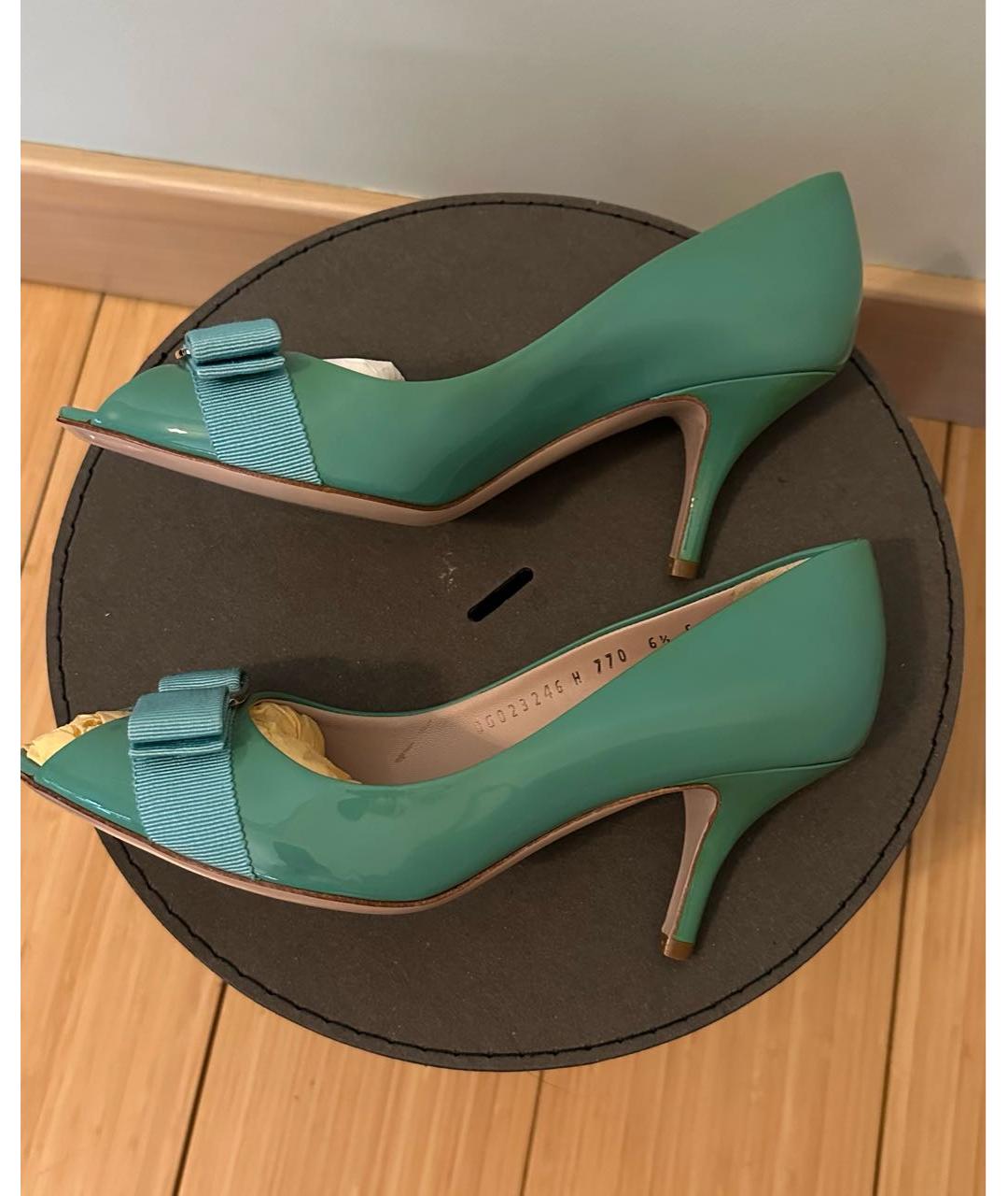 FERRAGAMO Зеленые туфли из лакированной кожи, фото 6