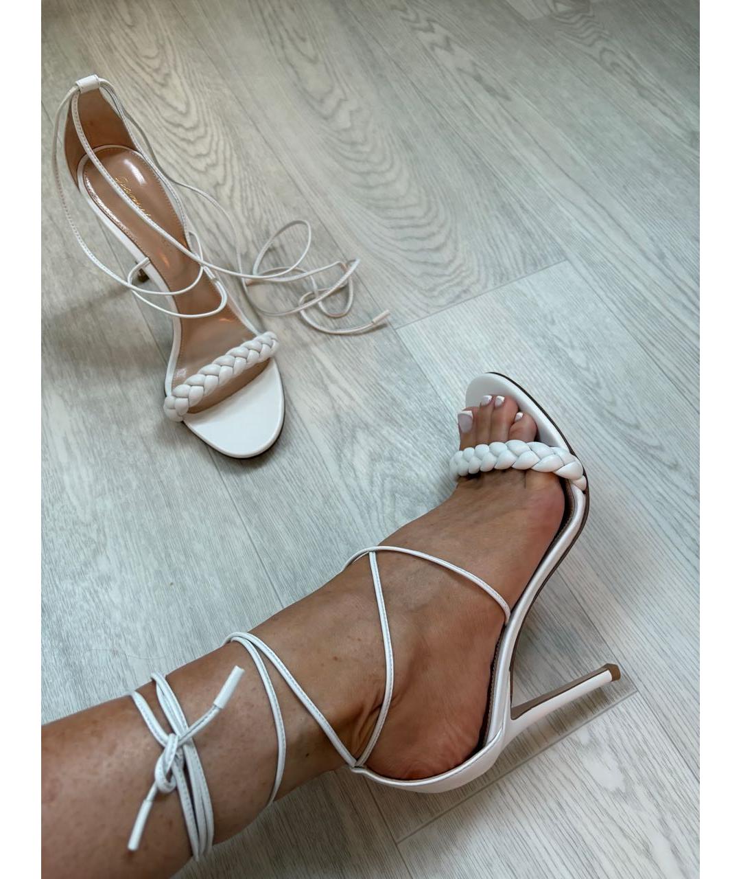 GIANVITO ROSSI Белые кожаные босоножки, фото 7