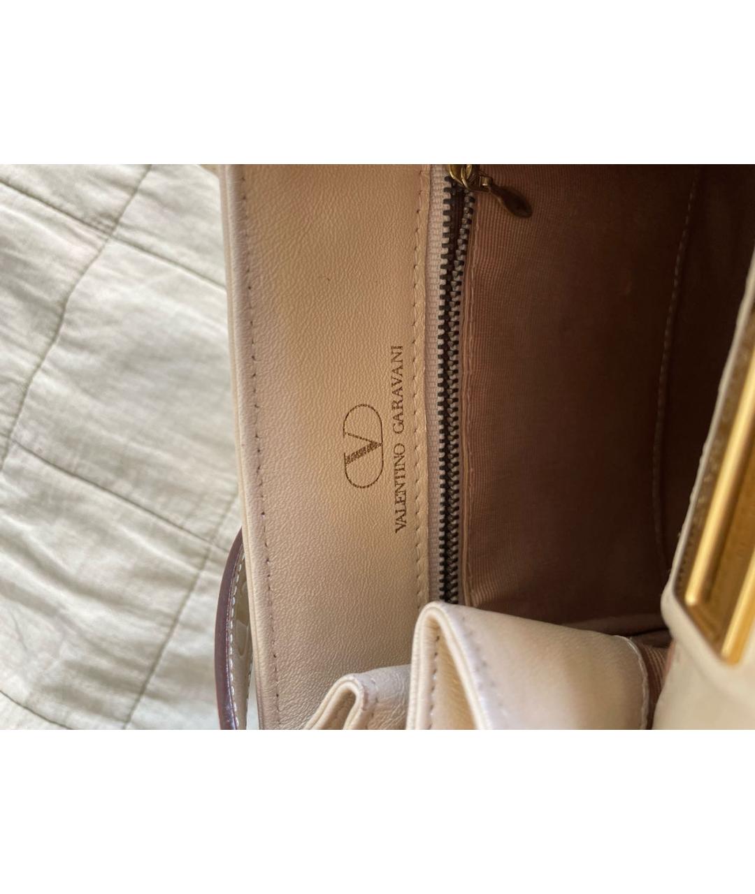 VALENTINO Бежевая кожаная сумка тоут, фото 6