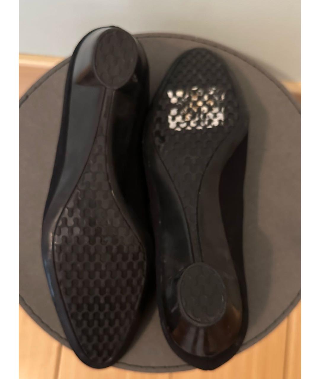 FERRAGAMO Черные замшевые лодочки на низком каблуке, фото 4
