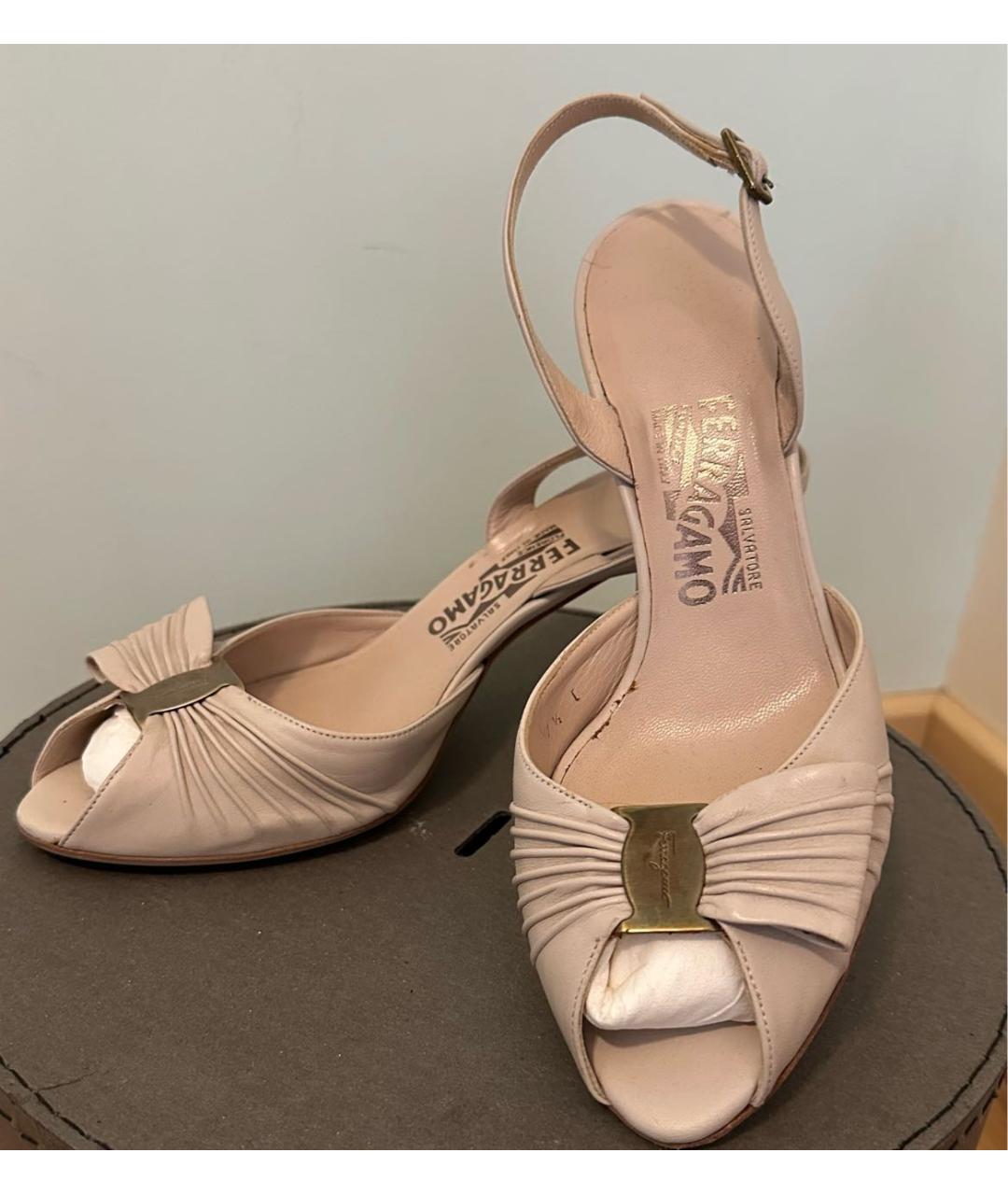FERRAGAMO Бежевые кожаные босоножки, фото 3