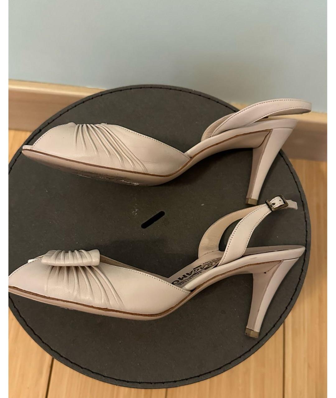 FERRAGAMO Бежевые кожаные босоножки, фото 5