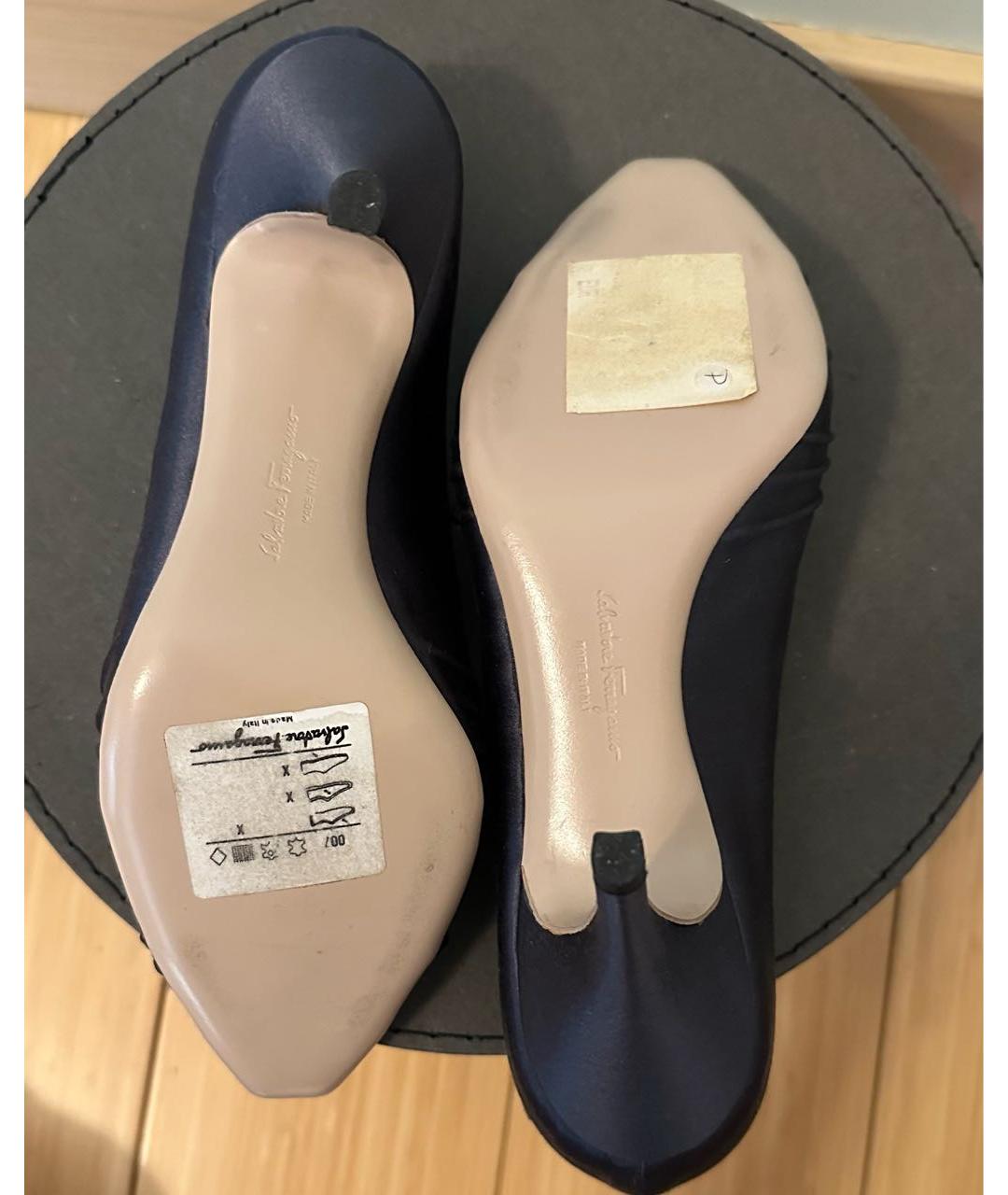 FERRAGAMO Темно-синие текстильные туфли, фото 4