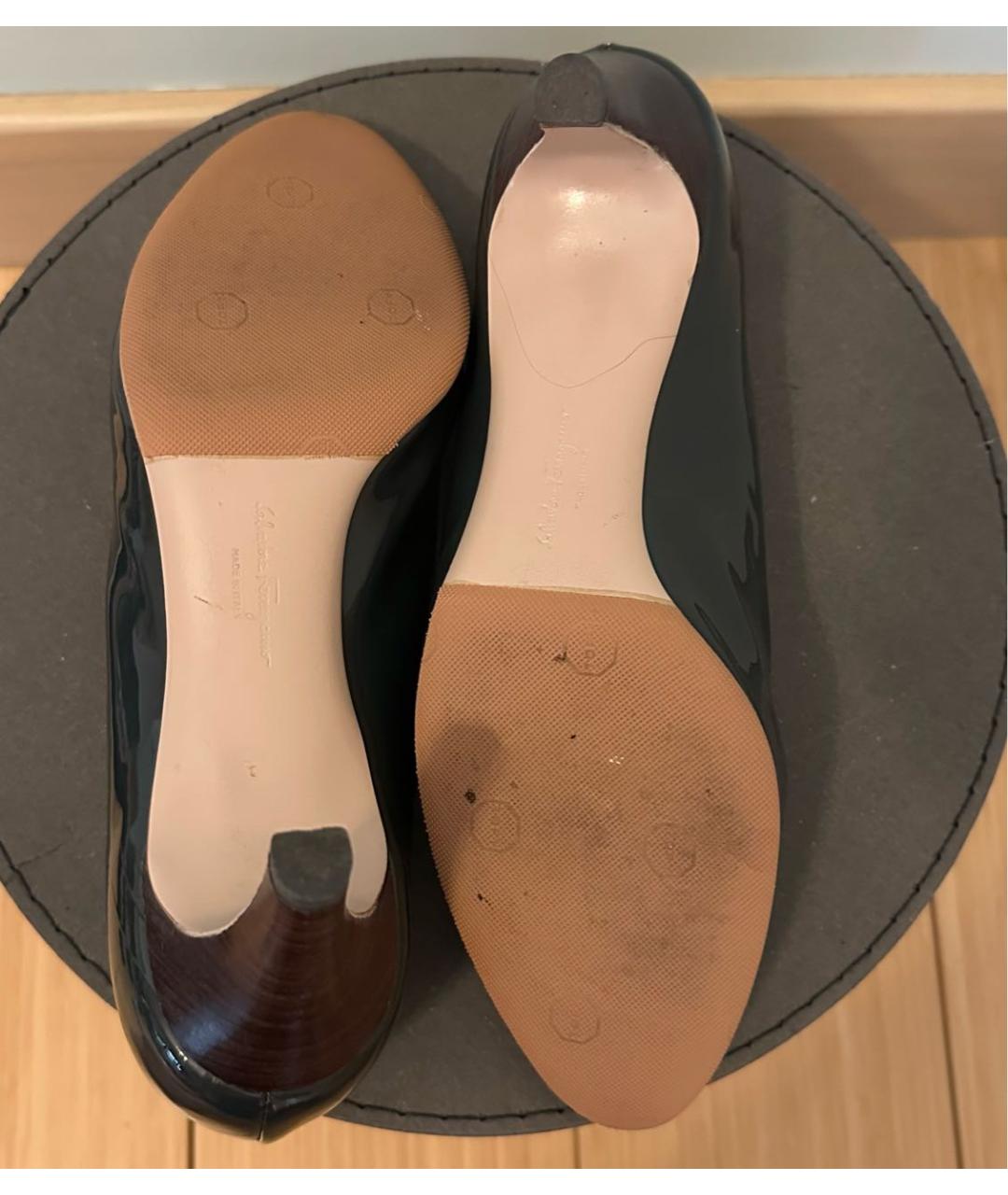 FERRAGAMO Черные туфли из лакированной кожи, фото 4