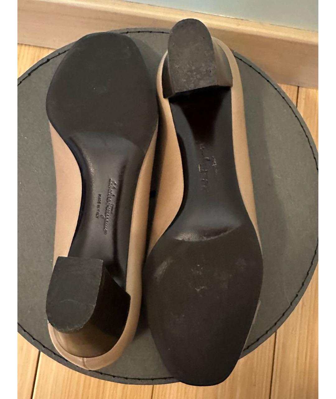 FERRAGAMO Бежевые кожаные туфли, фото 4