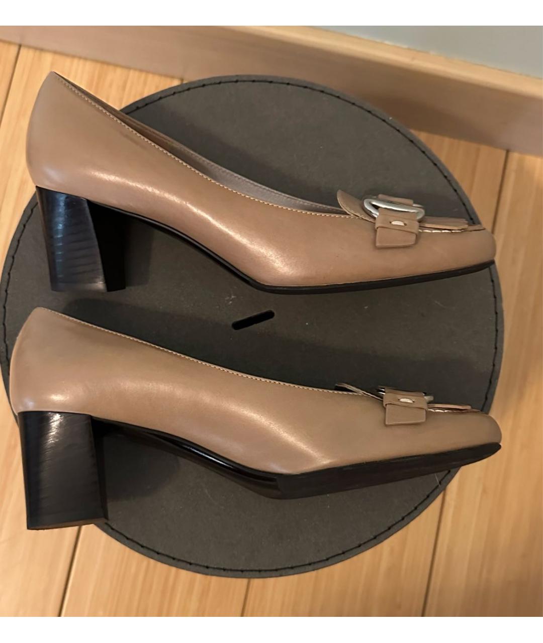 FERRAGAMO Бежевые кожаные туфли, фото 5