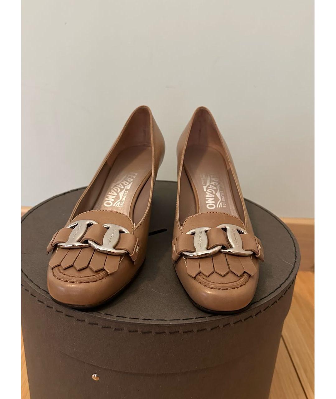 FERRAGAMO Бежевые кожаные туфли, фото 2