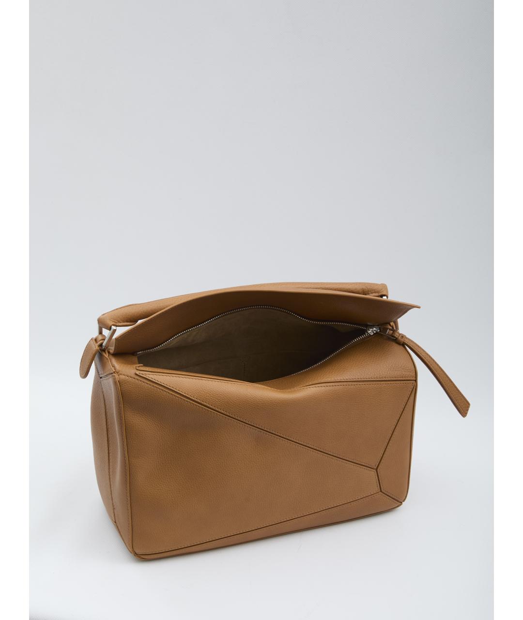 LOEWE Коричневая кожаная сумка на плечо, фото 4