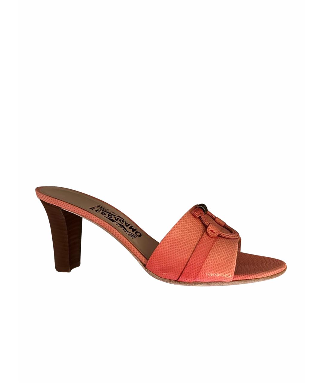 FERRAGAMO Коралловые кожаные мюли, фото 1