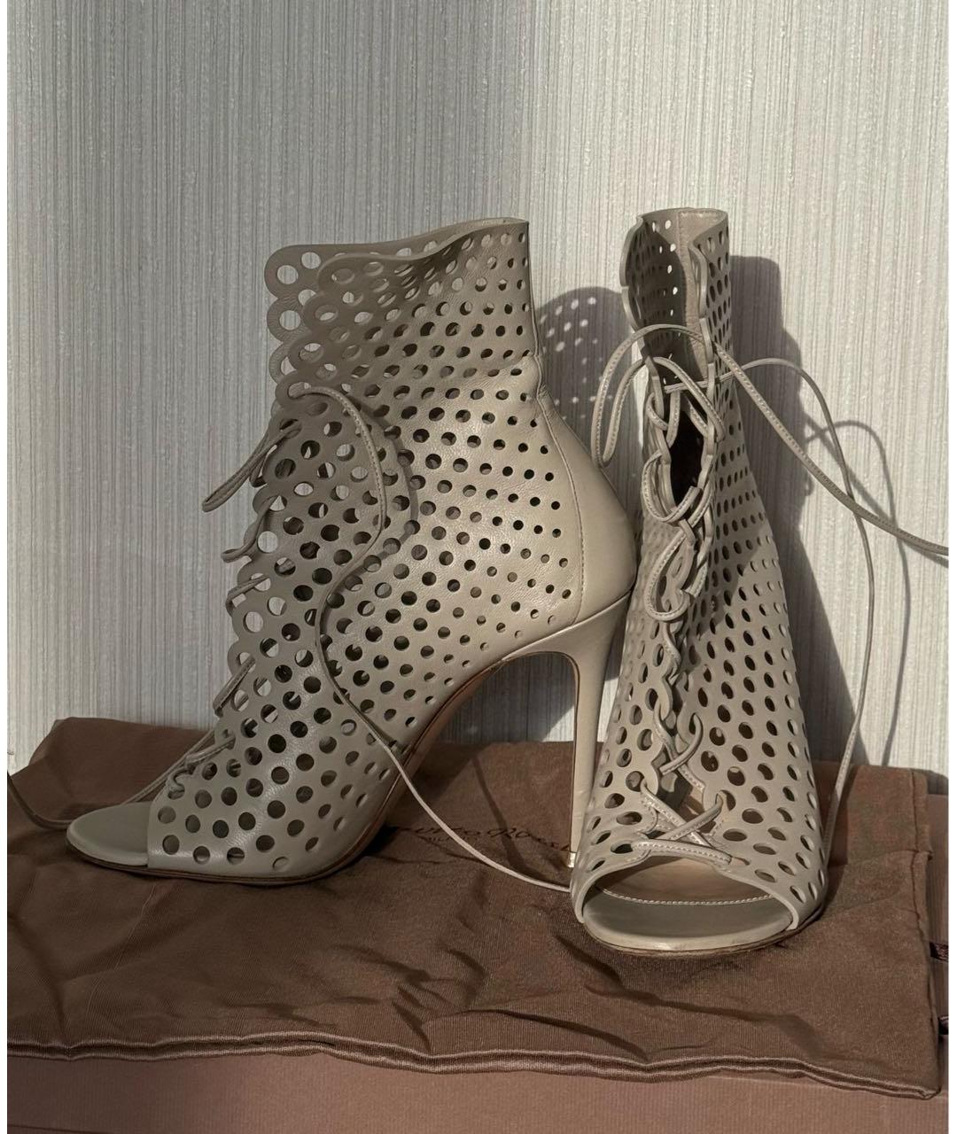 GIANVITO ROSSI Бежевые кожаные ботильоны, фото 9