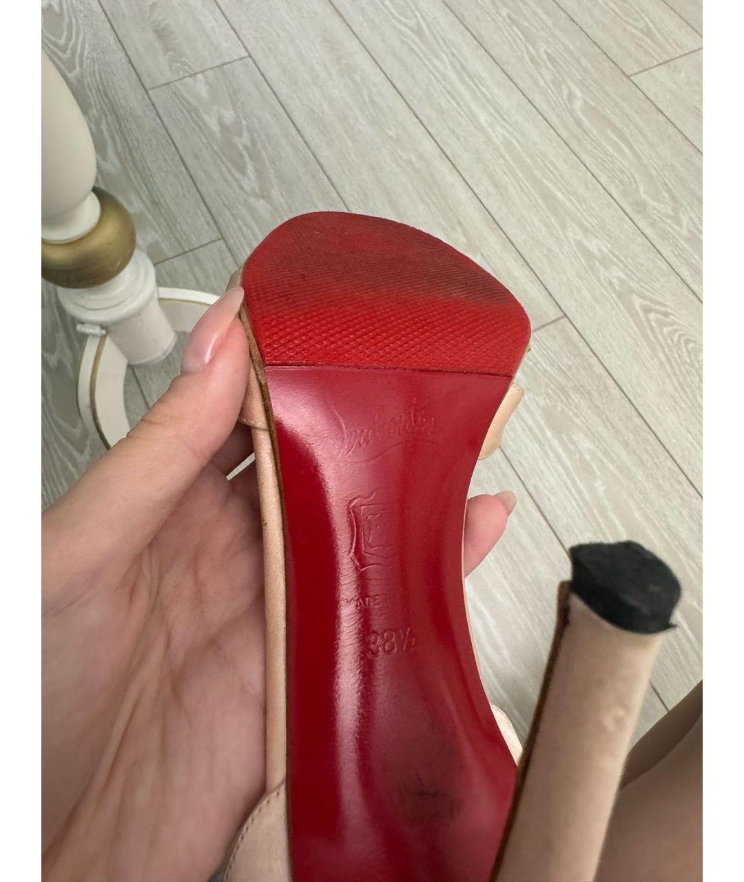 CHRISTIAN LOUBOUTIN Бежевые текстильные босоножки, фото 4