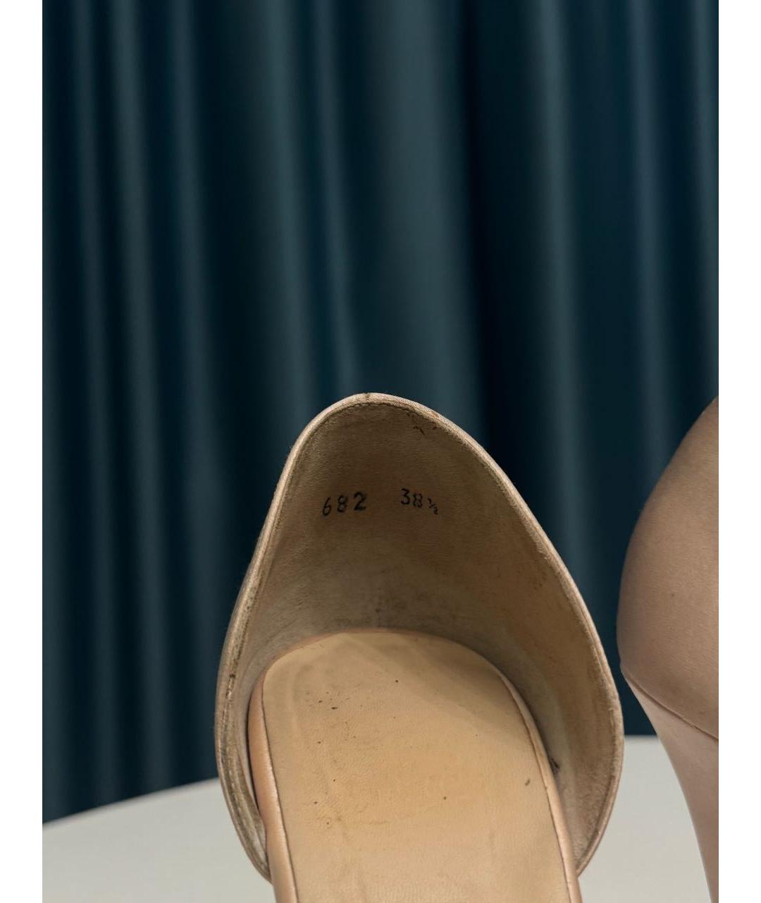 CHRISTIAN LOUBOUTIN Бежевые текстильные босоножки, фото 3
