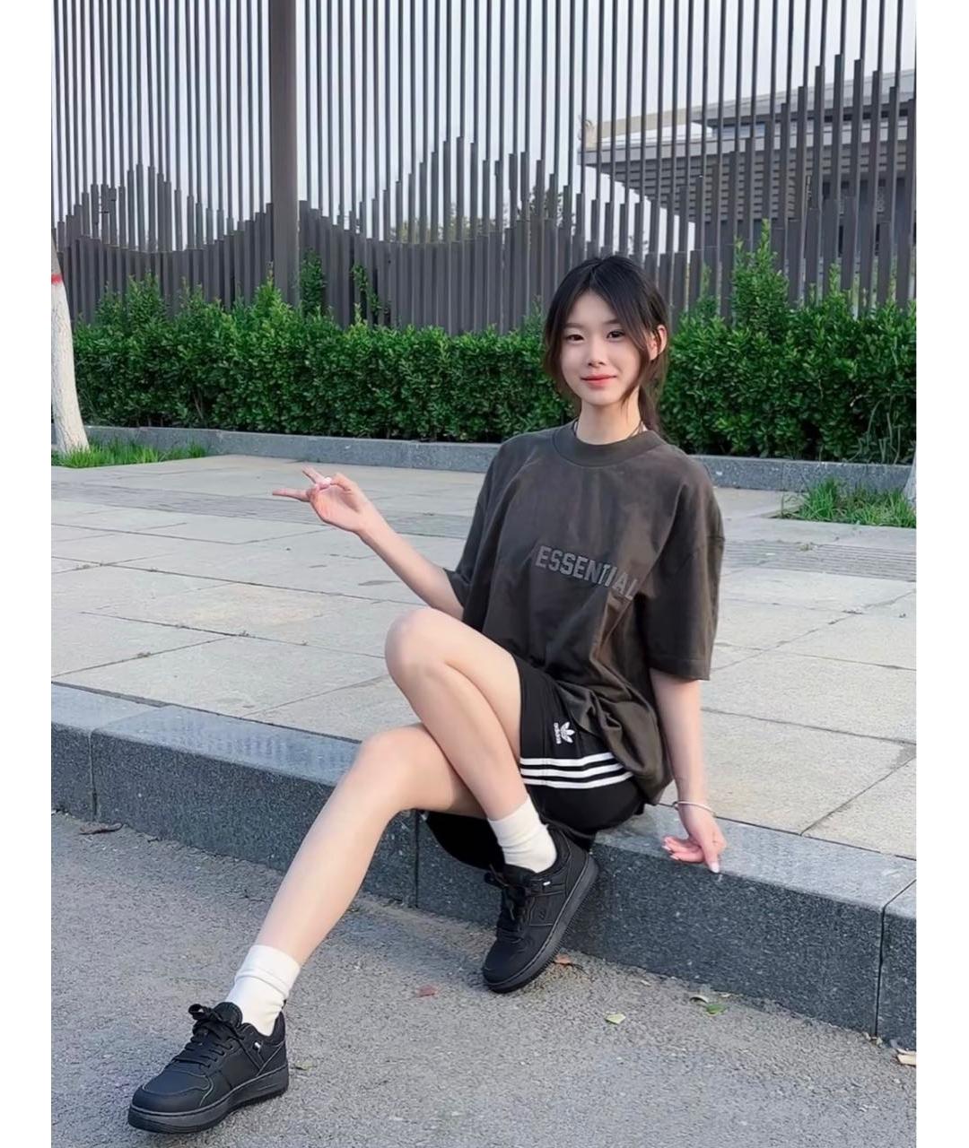 FEAR OF GOD ESSENTIALS Черная хлопковая футболка, фото 4