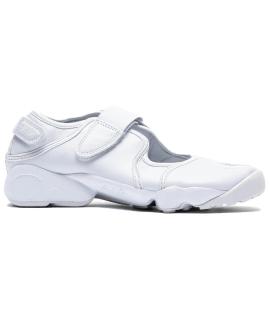 NIKE Кроссовки