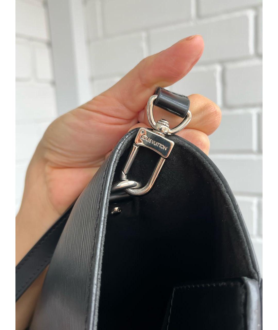 LOUIS VUITTON Черная кожаная сумка через плечо, фото 4