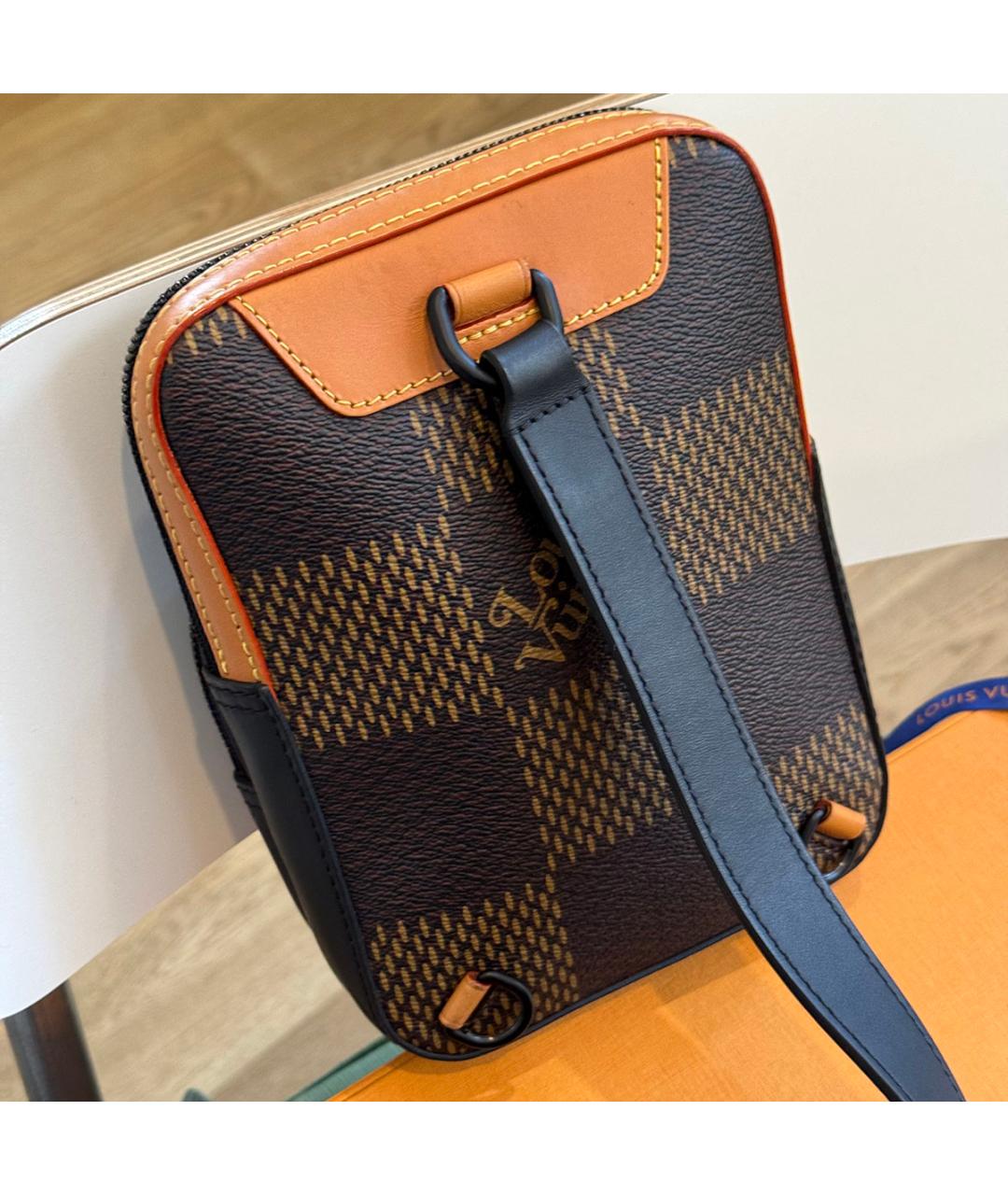 LOUIS VUITTON Коричневая сумка на плечо, фото 7
