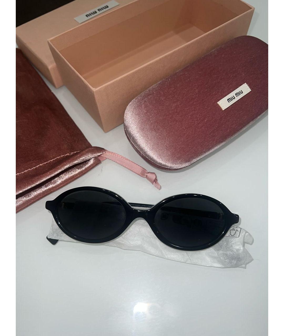 MIU MIU Черные пластиковые солнцезащитные очки, фото 3