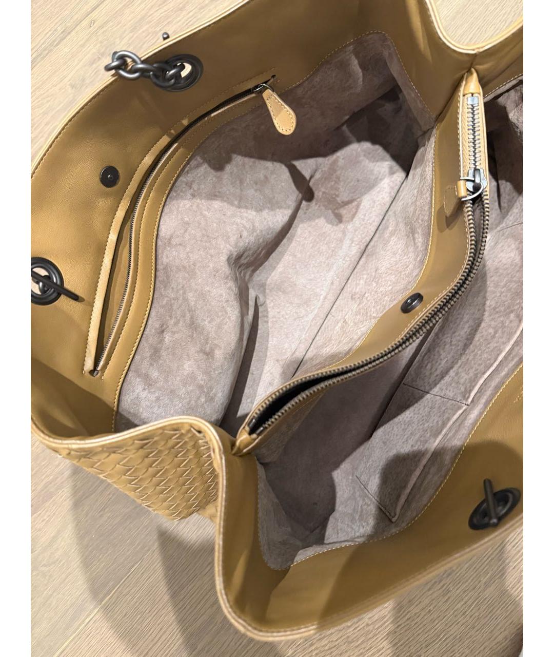 BOTTEGA VENETA Коричневая кожаная сумка тоут, фото 7