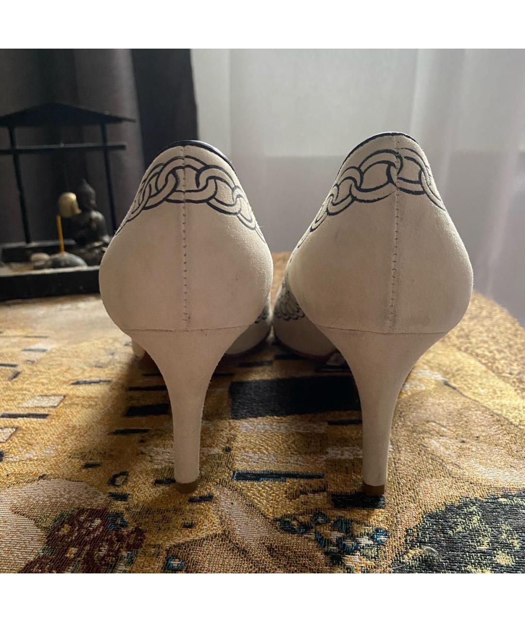 MOSCHINO Бежевые туфли, фото 4