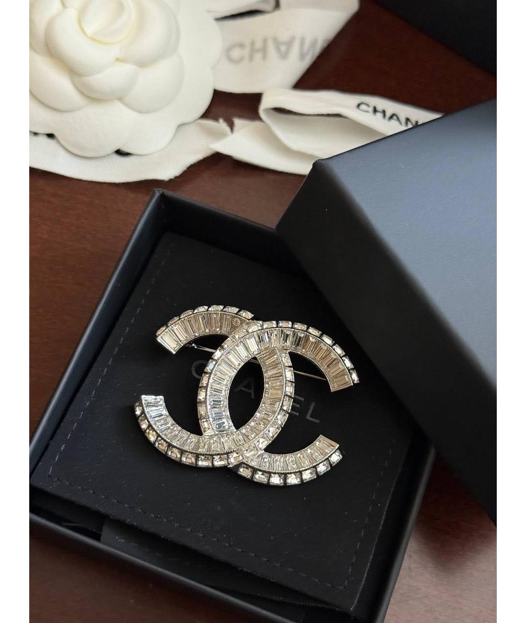 CHANEL Белый брелок, фото 5