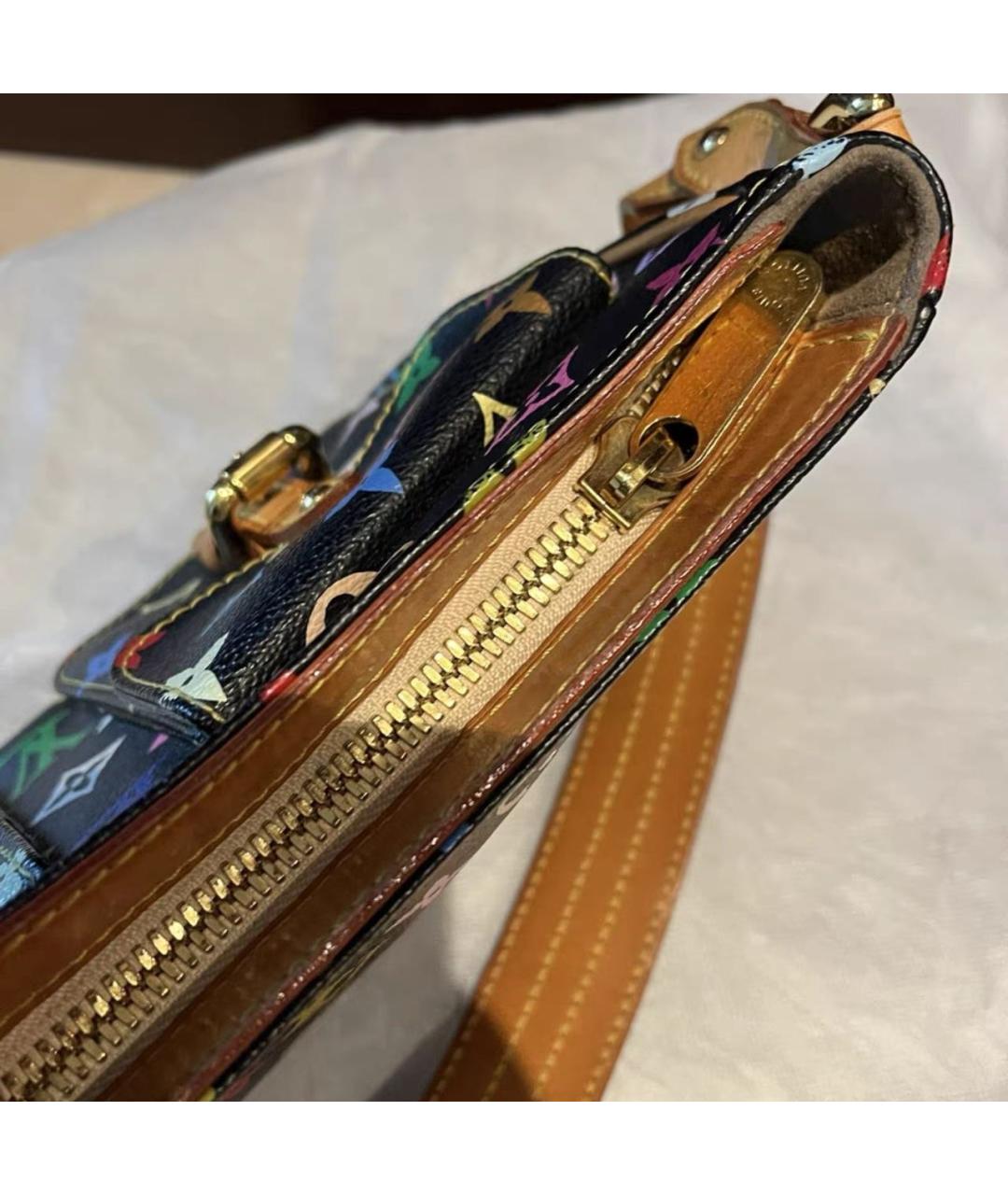 LOUIS VUITTON Черная кожаная сумка через плечо, фото 7