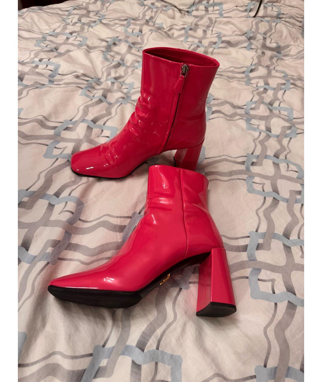 PRADA Розовые ботильоны из лакированной кожи, фото 2