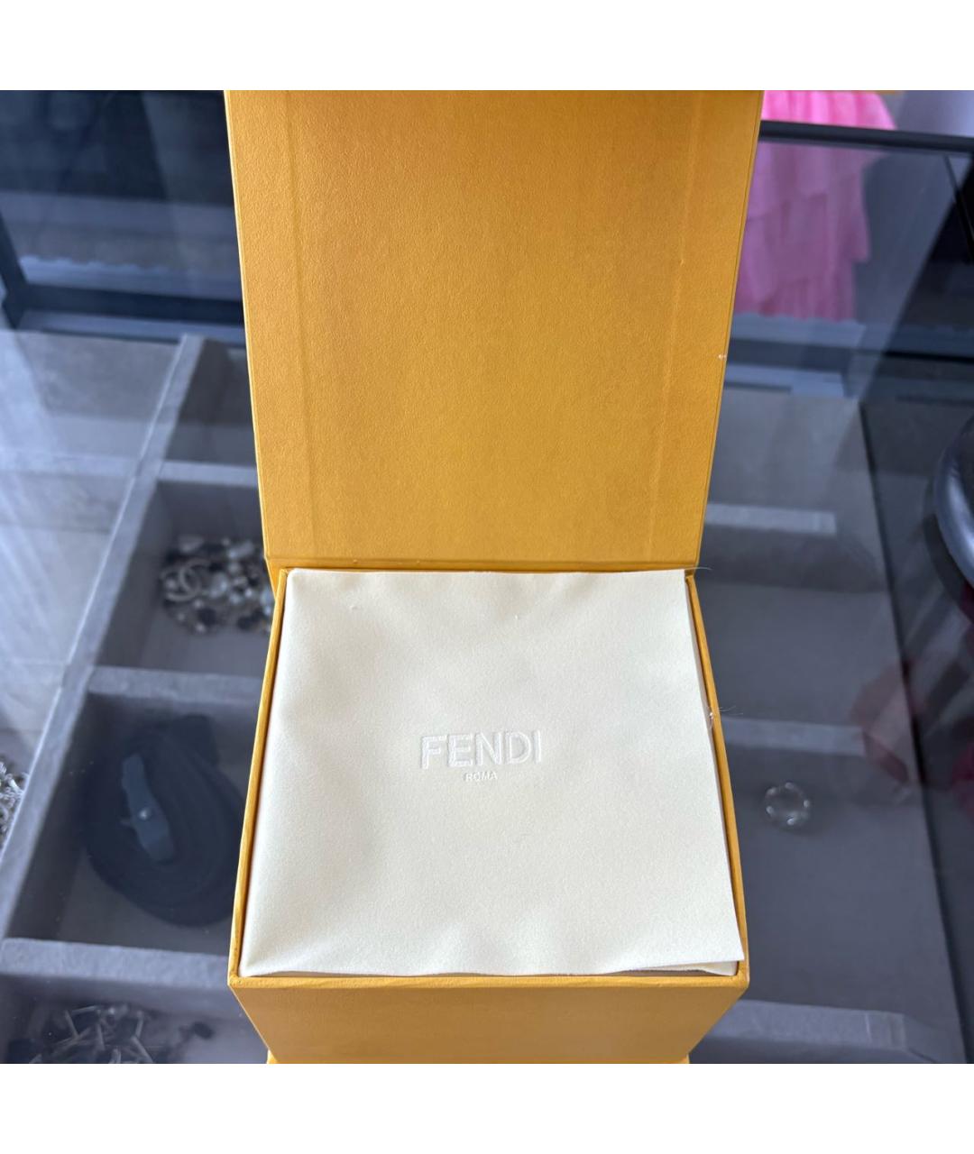 FENDI Бежевый брелок, фото 8