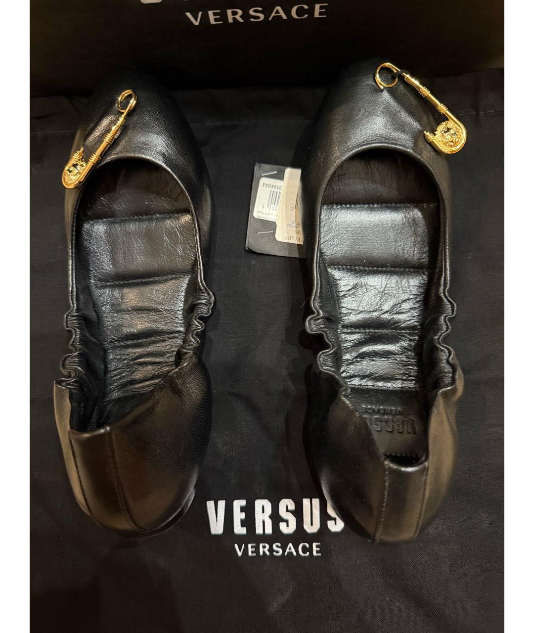 VERSUS VERSACE Черные кожаные балетки, фото 3