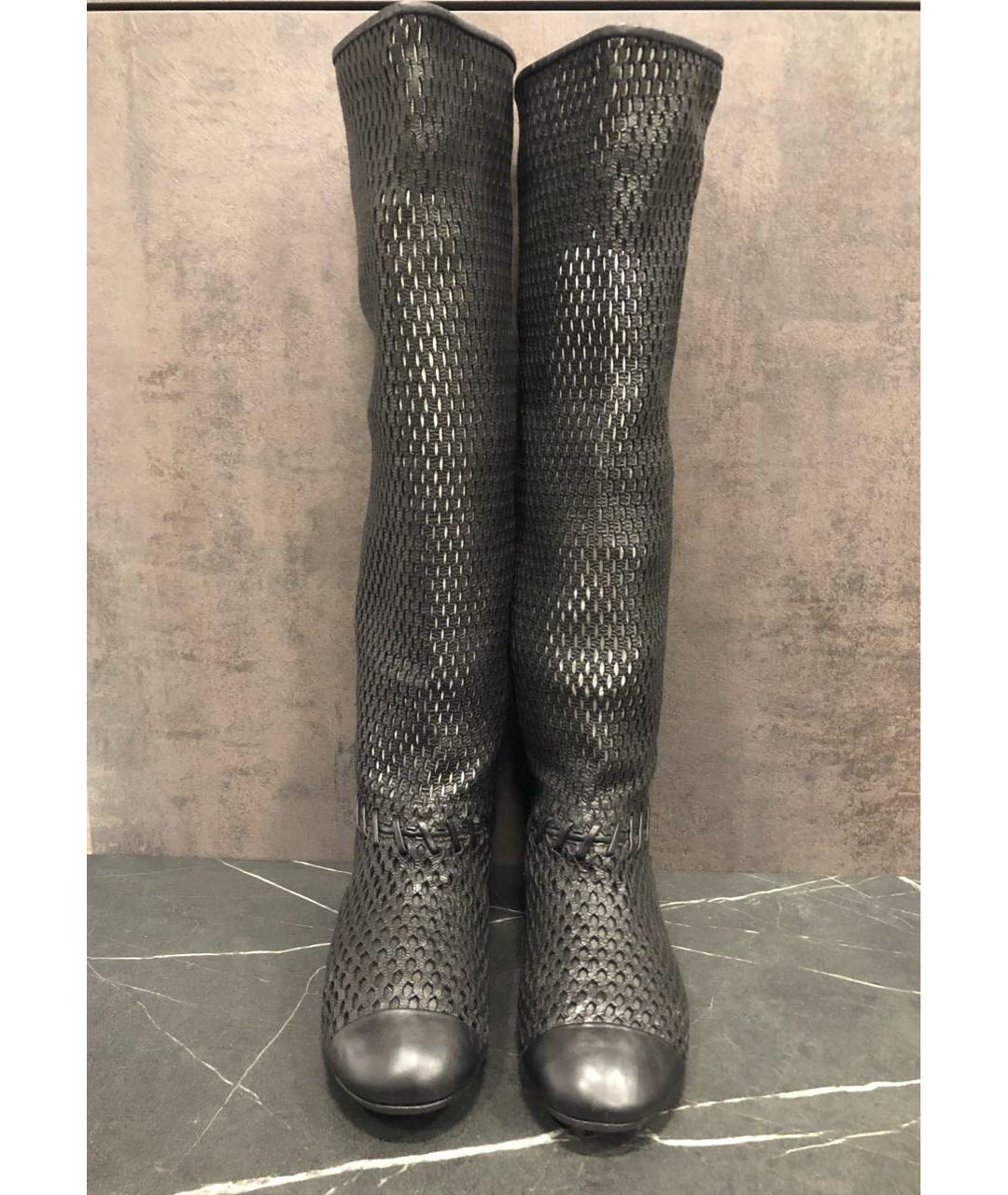 CHANEL Черные кожаные сапоги, фото 2