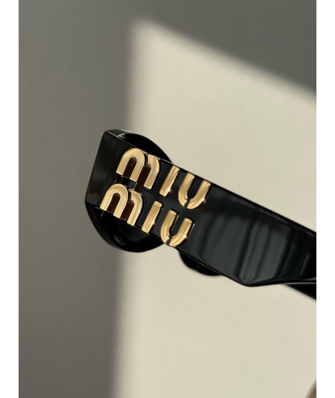 MIU MIU Черные пластиковые солнцезащитные очки, фото 3