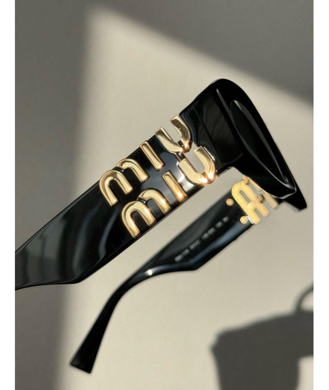 MIU MIU Черные пластиковые солнцезащитные очки, фото 2